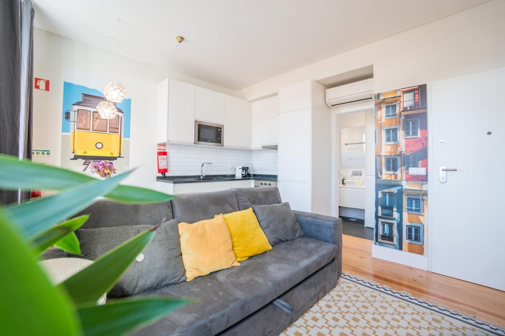 Guestready - Chic And Vibrant Stay Near Anjos Lisbon Bagian luar foto