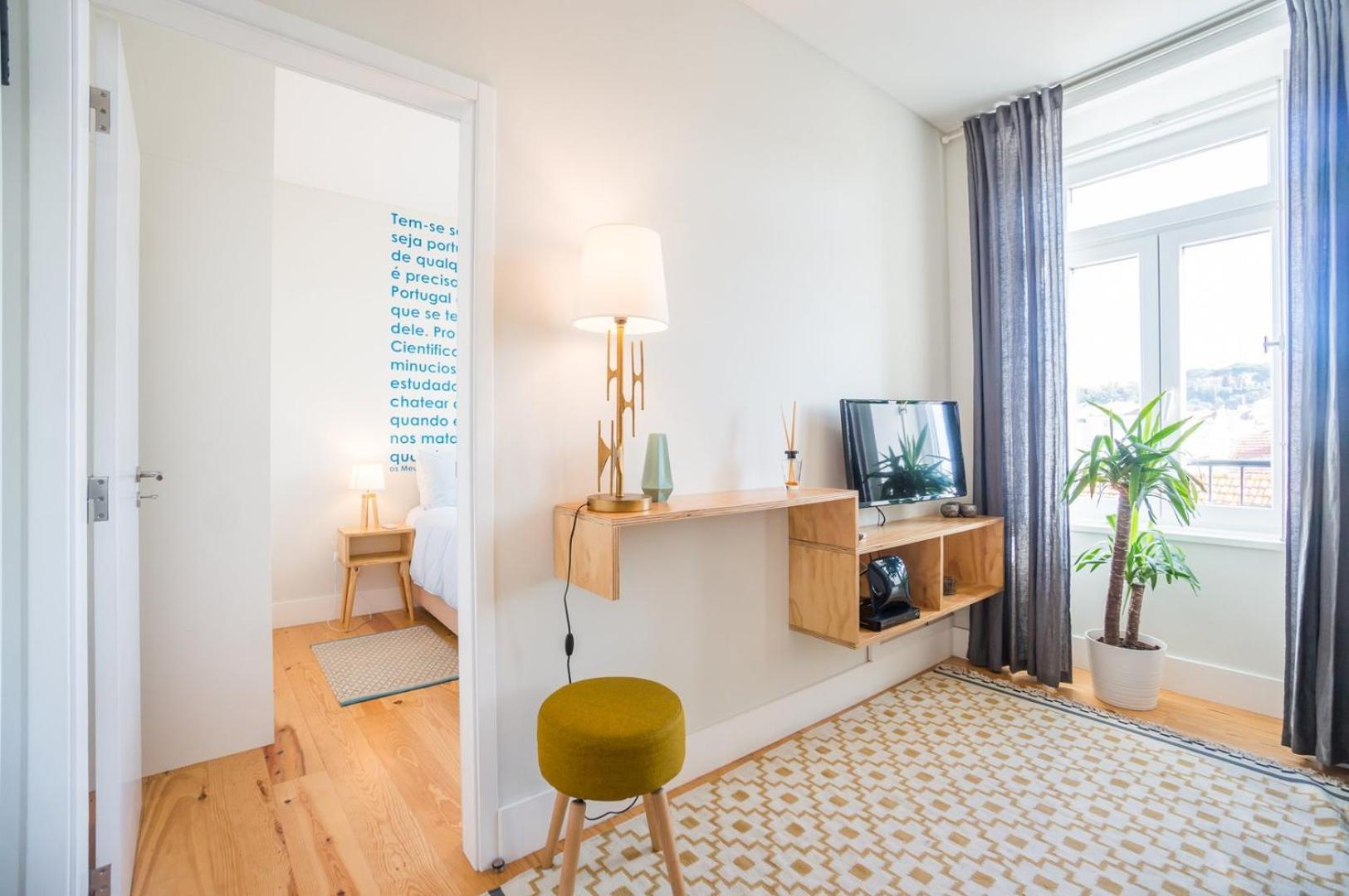 Guestready - Chic And Vibrant Stay Near Anjos Lisbon Bagian luar foto